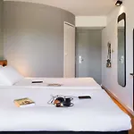 Ibis Szálloda