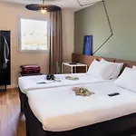 Ξενοδοχείο Ibis 3*